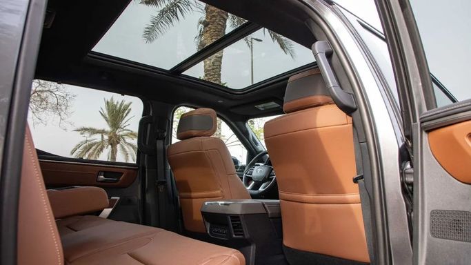 Новый Toyota Tundra III, 3.4 л, 2025 в Дубае от Dresden Motors Черный цвет. Канадская | AUTO.AE