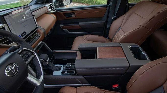 Новый Toyota Tundra III, 3.4 л, 2025 в Дубае от Dresden Motors Черный цвет. Канадская | AUTO.AE