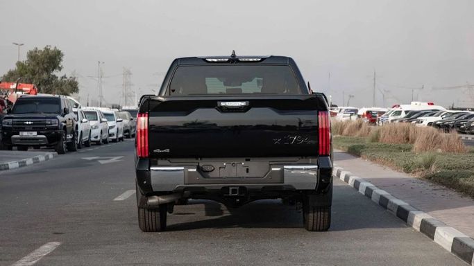 Новый Toyota Tundra III, 3.4 л, 2025 в Дубае от Dresden Motors Черный цвет. Канадская | AUTO.AE