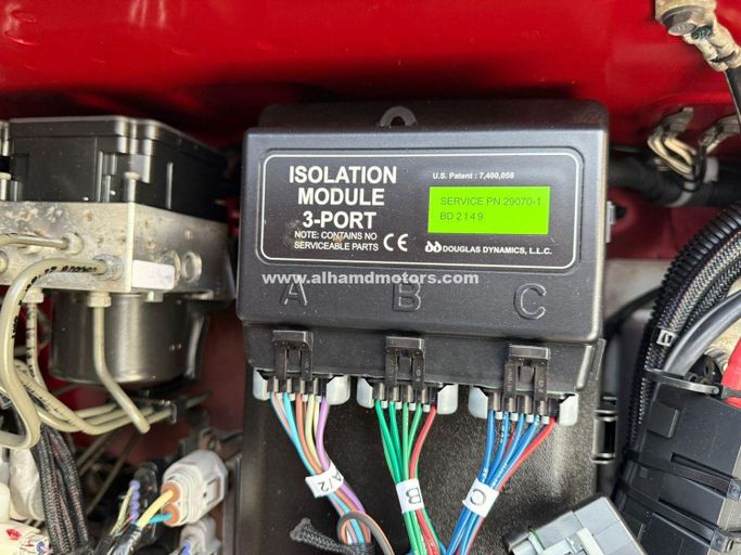 Подержанный Toyota Tundra II Рестайлинг, 5.7 л, 2017 в Дубае от Alhamd Motors Красный цвет. Американская | AUTO.AE