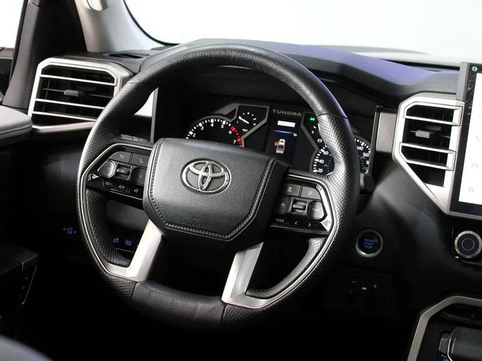 Подержанный Toyota Tundra III, 3.4 л, 2023 в Дубае от Hot Wheel Used Motors Черный цвет. Other | AUTO.AE