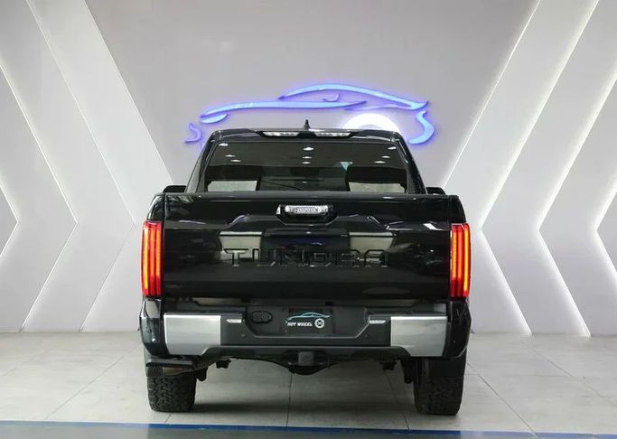 Подержанный Toyota Tundra III, 3.4 л, 2023 в Дубае от Hot Wheel Used Motors Черный цвет. Other | AUTO.AE