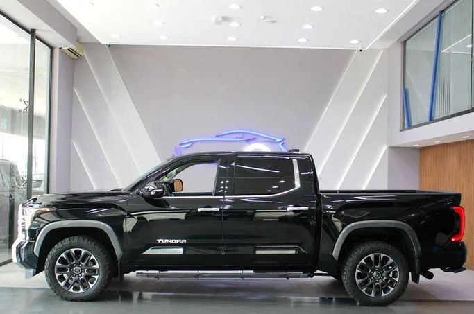 Подержанный Toyota Tundra III, 3.4 л, 2023 в Дубае от Hot Wheel Used Motors Черный цвет. Other | AUTO.AE
