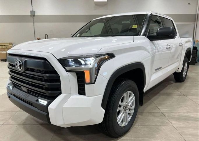 جديدة Toyota Tundra ثالثاً, 3.4 l, 2025 في في دبي من Mercury Global FZCO، اللون أبيض.  | AUTO.AE