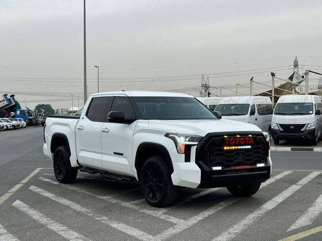 مستعملة Toyota Tundra ثالثاً, 3.4 l, 2024 في في دبي من SIKANDAR MOTORS، اللون أبيض. المواصفات الأمريكية | AUTO.AE