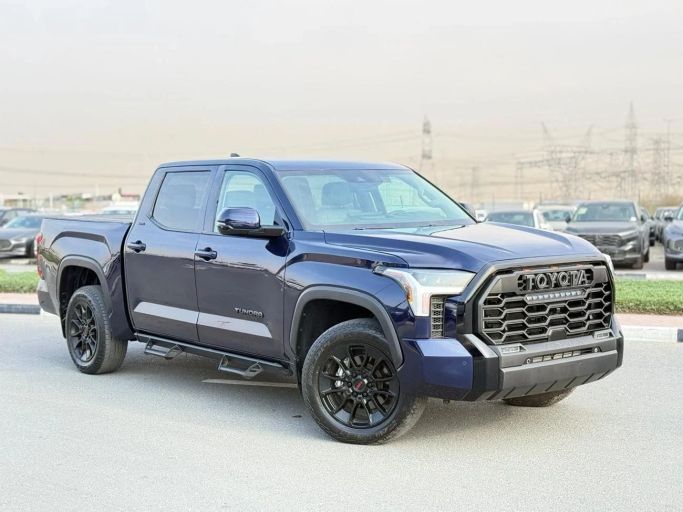 Подержанный Toyota Tundra III, 3.4 л, 2024 в Дубае от GHAZNI MOTORS Тёмно-синий цвет. Американская | AUTO.AE