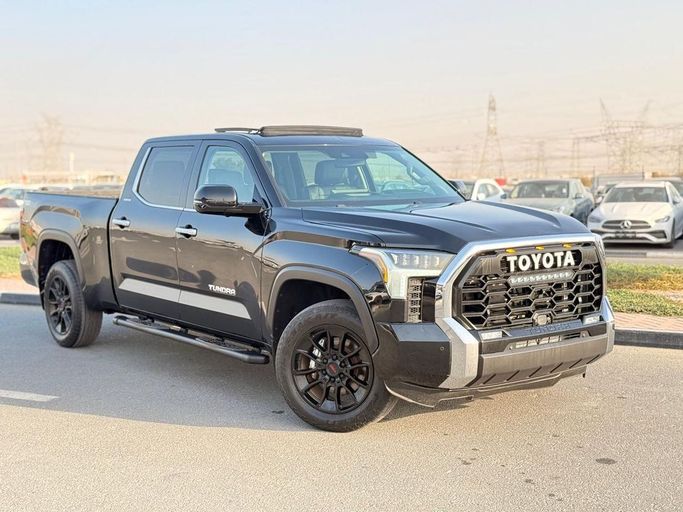 Подержанный Toyota Tundra III, 3.4 л, 2022 в Дубае от GHAZNI MOTORS Черный цвет. Американская | AUTO.AE