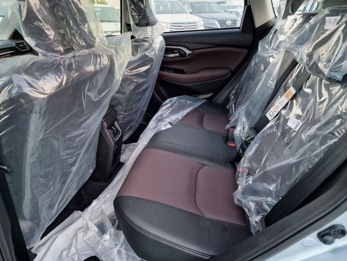 Новый Toyota Urban Cruiser III, 1.5 л, 2024 в Дубае от Mohamed Hakim Motors Серебристый цвет. GCC | AUTO.AE