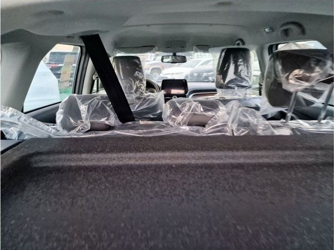 Новый Toyota Urban Cruiser III, 1.5 л, 2024 в Дубае от Mohamed Hakim Motors Серебристый цвет. GCC | AUTO.AE