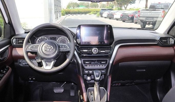 Новый Toyota Urban Cruiser III, 1.5 л, 2025 в Дубае от Segrex Auto Белый цвет. GCC | AUTO.AE