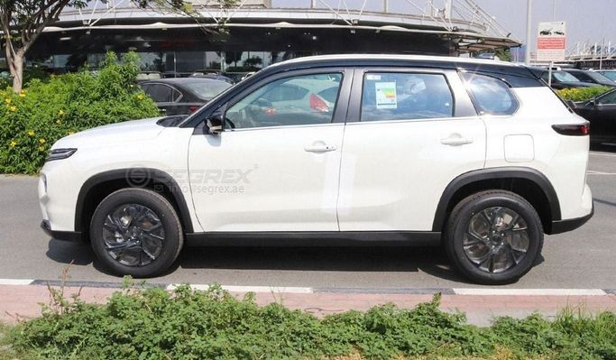 Новый Toyota Urban Cruiser III, 1.5 л, 2025 в Дубае от Segrex Auto Белый цвет. GCC | AUTO.AE