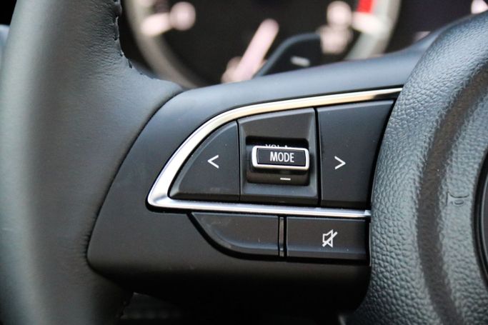 Новый Toyota Urban Cruiser III, 1.5 л, 2023 в Дубае от Atlantic Motors FZCO Красный цвет.  | AUTO.AE