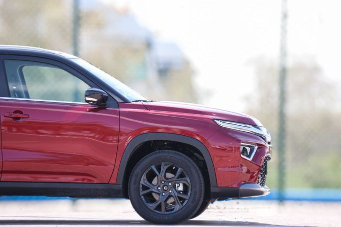 Новый Toyota Urban Cruiser III, 1.5 л, 2023 в Дубае от Atlantic Motors FZCO Красный цвет.  | AUTO.AE