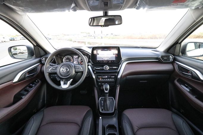 Новый Toyota Urban Cruiser III, 1.5 л, 2025 в Дубае от Atlantic Motors FZCO Белый цвет.  | AUTO.AE