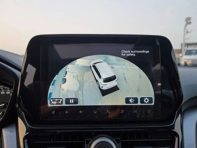 Новый Toyota Urban Cruiser III, 1.5 л, 2025 в Дубае от Al Rawnaq Motors  Белый цвет. GCC | AUTO.AE