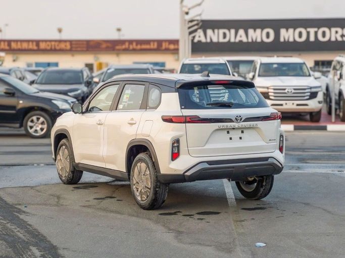 Новый Toyota Urban Cruiser III, 1.5 л, 2025 в Дубае от Al Rawnaq Motors  Белый цвет. GCC | AUTO.AE