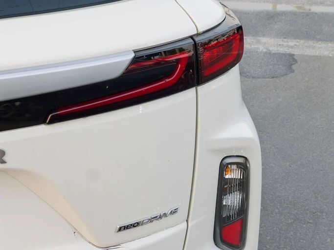 Новый Toyota Urban Cruiser III, 1.5 л, 2025 в Дубае от Al Rawnaq Motors  Белый цвет. GCC | AUTO.AE