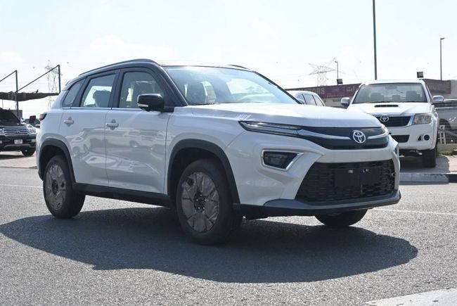 جديدة Toyota Urban Cruiser ثالثاً, 1.5 l, 2024 في في دبي من Hussein Ghulam Motors FZCO، اللون أبيض. مواصفات الخليج | AUTO.AE