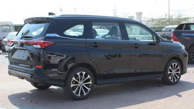 Новый Toyota Veloz, 1.5 л, 2023 в Дубае от Falcons GT Motors FZCO Черный цвет. GCC | AUTO.AE