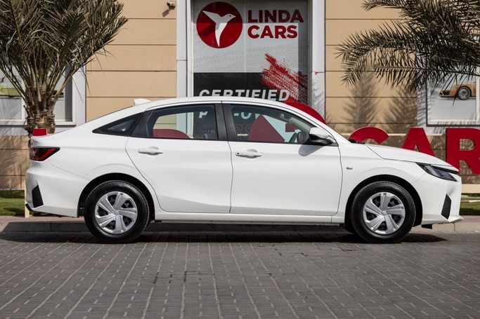 New Toyota Yaris XP150 Facelift, 1.5 l, 2025 in Dubai by Linda Cars, White color. GCC Specs | AUTO.AE