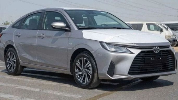 New Toyota Yaris IV, 1.5 l, 2025 in Dubai by Mohamed Hakim Motors, Silver color. GCC Specs | AUTO.AE