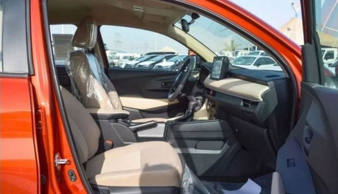 New Toyota Yaris IV, 1.5 l, 2025 in Dubai by Mohamed Hakim Motors, Orange color. GCC Specs | AUTO.AE