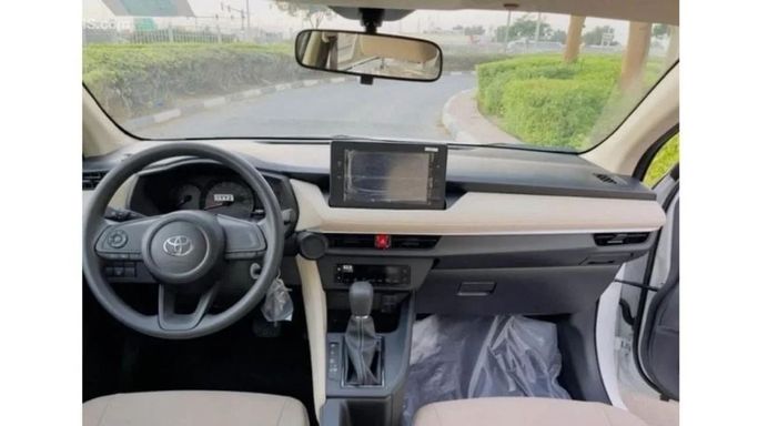 New Toyota Yaris XP150 Facelift, 1.3 l, 2023 in Dubai by Mohamed Hakim Motors, Grey color. GCC Specs | AUTO.AE