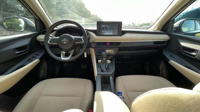 Used Toyota Yaris XP150 Facelift, 1.5 l, 2023 in Dubai by Cariva Used Cars , White color. GCC Specs | AUTO.AE