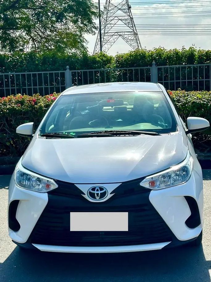 Used Toyota Yaris XP150 Facelift, 1.5 l, 2022 in Dubai by Verified Hub Used Automobile Trading LLC, White color. GCC Specs | AUTO.AE