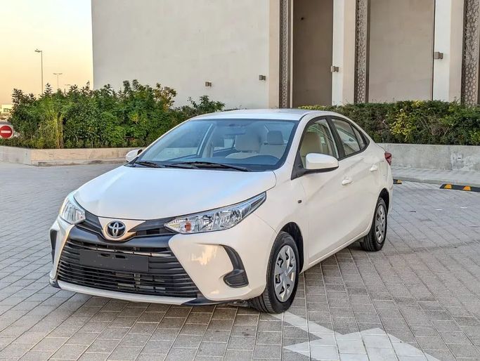 مستعملة Toyota Yaris فيس ليفت XP150 XP150, 1.5 l, 2021 في في دبي من NEW ABU TAJ MOTORS، اللون أبيض. مواصفات الخليج | AUTO.AE