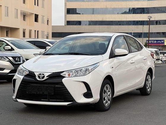 مستعملة Toyota Yaris رابعاً, 1.5 l, 2022 في في دبي من DEVA CARS، اللون أبيض. مواصفات الخليج | AUTO.AE | إعلان #245740