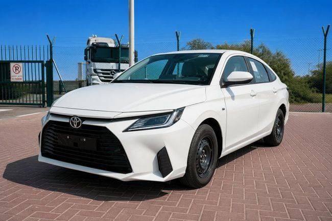 Новый Toyota Yaris IV (AC100), 1.5 л, 2026 в ОАЭ, Дубай от Hussein Ghulam Motors FZCO Белый цвет. GCC | AUTO.AE | Объявление #278332