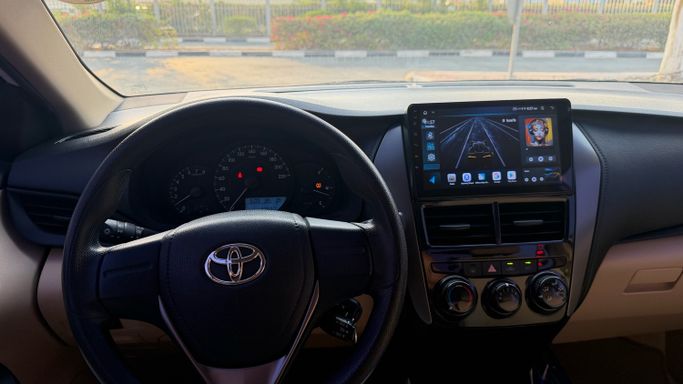 Подержанный Toyota Yaris XP150 Рестайлинг, 1.5 л, 2022 в ОАЭ, Дубай Белый цвет. GCC | AUTO.AE | Объявление #288290 — фото 13 из 14