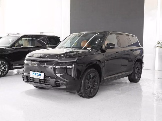 جديدة ⁦Trumpchi (GAC) S7، 1.5 l، 2026⁩ في في الإمارات, دبي من THREE CAMELS TRADING FZE، اللون أسود. المواصفات الصينية | AUTO.AE | إعلان #286392