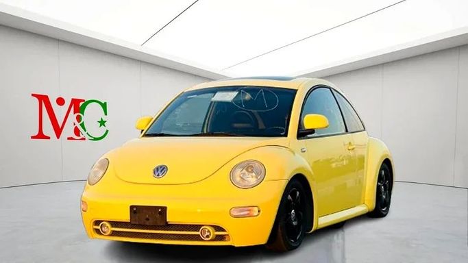 Подержанный Volkswagen Beetle I (A4), 2.0 л, 2001 в Дубае от Mirza Automobile FZE Желтый цвет. Японская | AUTO.AE