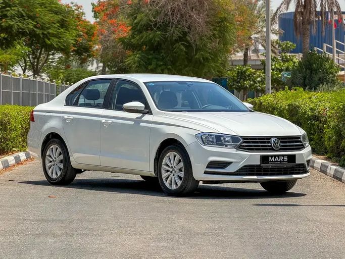 Подержанный Volkswagen Bora III, 1.5 л, 2022 в ОАЭ, Дубай от Mars Automobiles Trading LLC Белый цвет.  | AUTO.AE | Объявление #277526