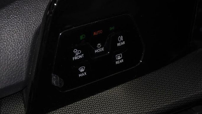 Новый Volkswagen Golf R VIII, 2.0 л, 2025 в Дубае от Najem Motors Серый цвет. Китайская | AUTO.AE