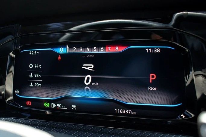 Used Volkswagen Golf R VIII, 2.0 l, 2022 in Dubai by Global Network Motors , White color. GCC Specs | AUTO.AE