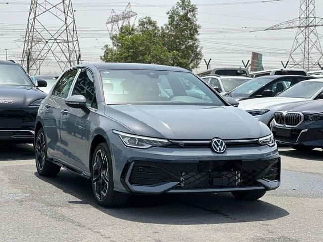 جديدة Volkswagen Golf R فيس ليفت الثامن, 2.0 l, 2025 في في دبي من ZEESHAN MOTORS FZCO، اللون رمادي. المواصفات الصينية | AUTO.AE
