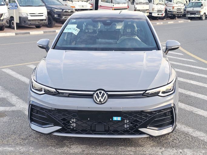 Новый Volkswagen Golf VIII (CD1) Рестайлинг, 1.5 л, 2025 в Дубае от CARMIND MOTORS Серый цвет. Китайская | AUTO.AE | Объявление #273795