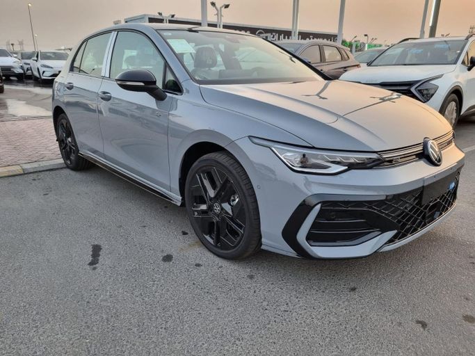 Новый Volkswagen Golf VIII Рестайлинг, 1.5 л, 2025 в Дубае от GR Auto Серый цвет. Китайская | AUTO.AE