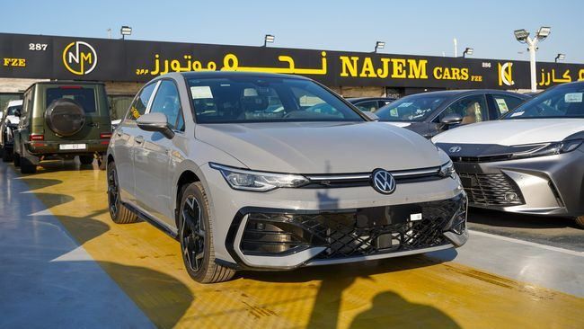 جديدة Volkswagen Golf فيس ليفت الثامن, 1.5 l, 2025 في في الإمارات, دبي من GT MOTORS، اللون رمادي. مواصفات الخليج | AUTO.AE | إعلان #273335