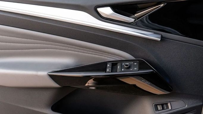 Новый Volkswagen ID.4, 2020 в Дубае от Altass Motors Белый цвет. Other | AUTO.AE