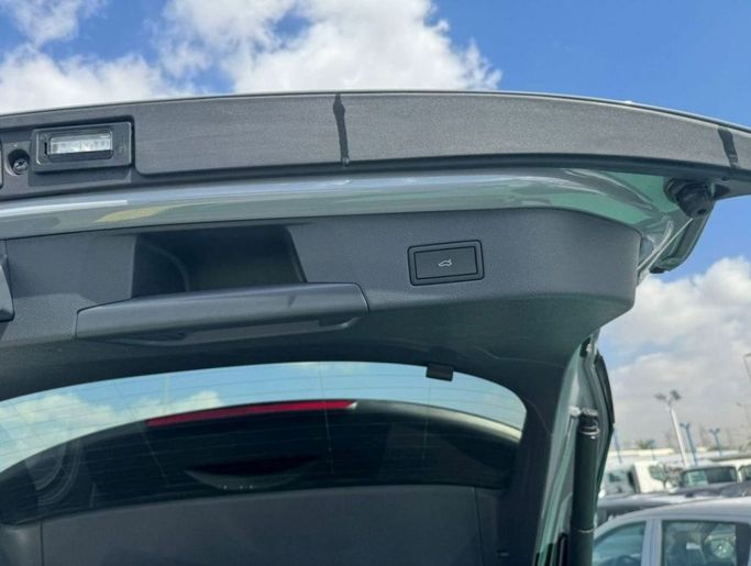 Новый Volkswagen ID.4, 2023 в Дубае от Mohamed Hakim Motors Серый цвет. Other | AUTO.AE