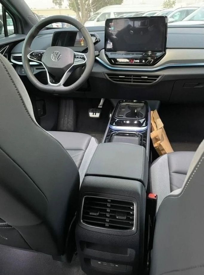 Новый Volkswagen ID.4, 2022 в Дубае от Mohamed Hakim Motors Серый цвет. GCC | AUTO.AE