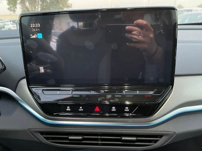 Новый Volkswagen ID.4, 2022 в Дубае от Mohamed Hakim Motors Серый цвет. GCC | AUTO.AE