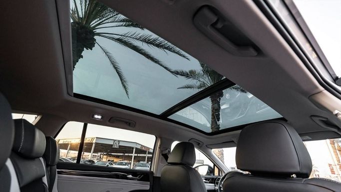 Новый Volkswagen ID.6, 2021 в Дубае от Altass Motors Белый цвет. Other | AUTO.AE