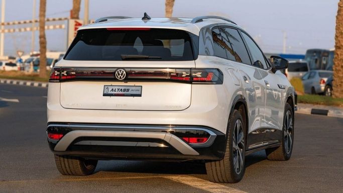 Новый Volkswagen ID.6, 2021 в Дубае от Altass Motors Белый цвет. Other | AUTO.AE