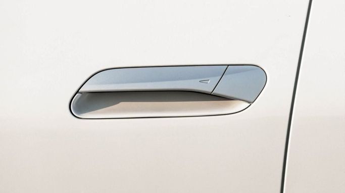 Новый Volkswagen ID.6, 2021 в Дубае от Altass Motors Белый цвет. Other | AUTO.AE