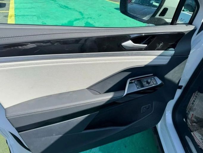 Новый Volkswagen ID.6, 2023 в Дубае от Mohamed Hakim Motors Белый цвет. Other | AUTO.AE